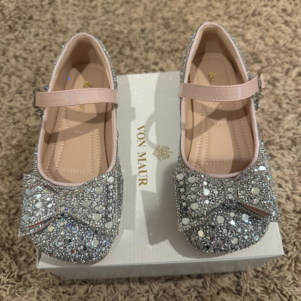 Girls' Silver Glitter Mary Jane Shoes with Pink Strap